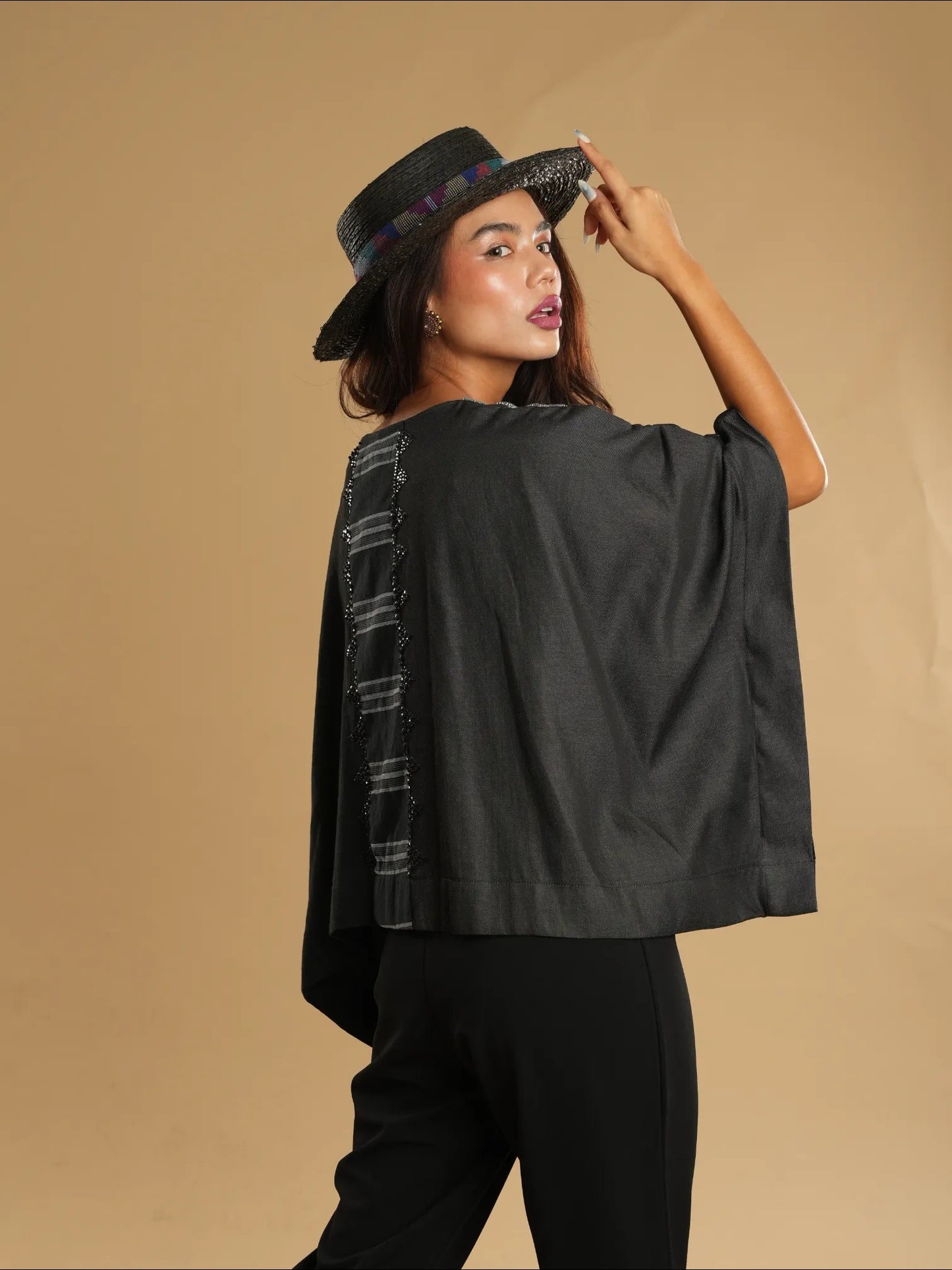 Heritage Poncho Black Linen