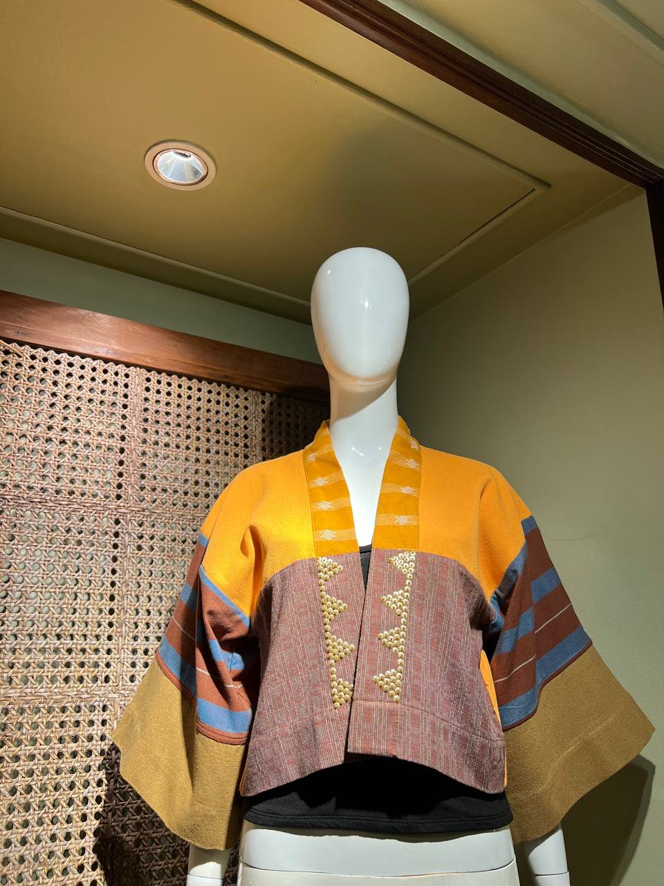 CROP KIMONO IN ORANGE WITH KANTARINES AND BEADWORKS