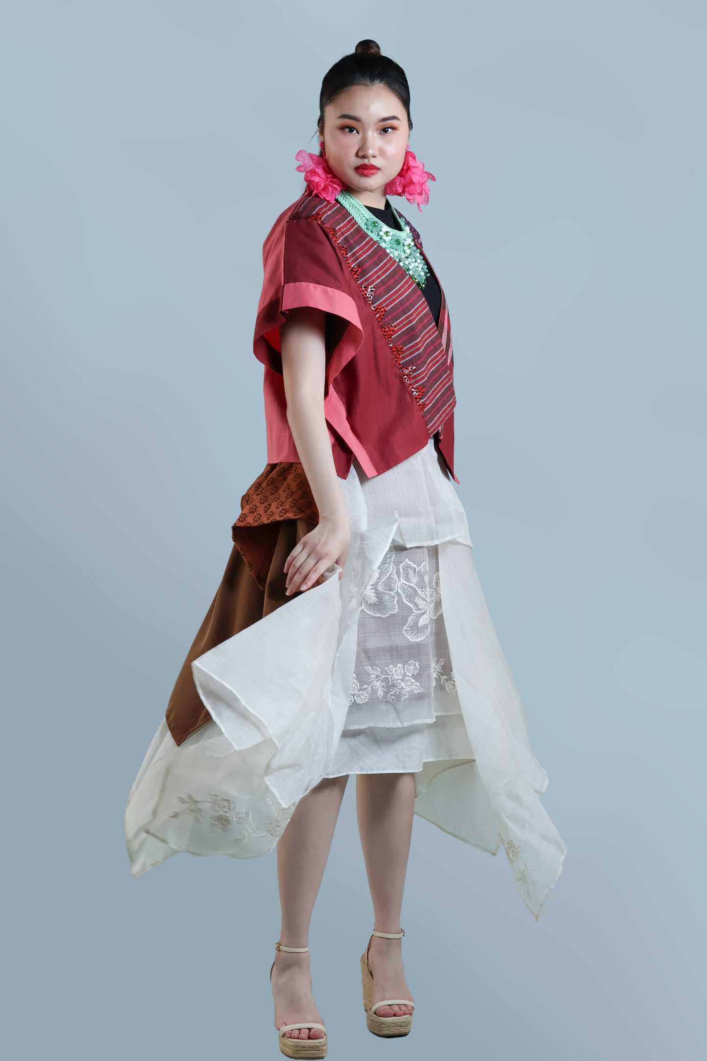 HERITAGE PONCHO IN RED NUMBER