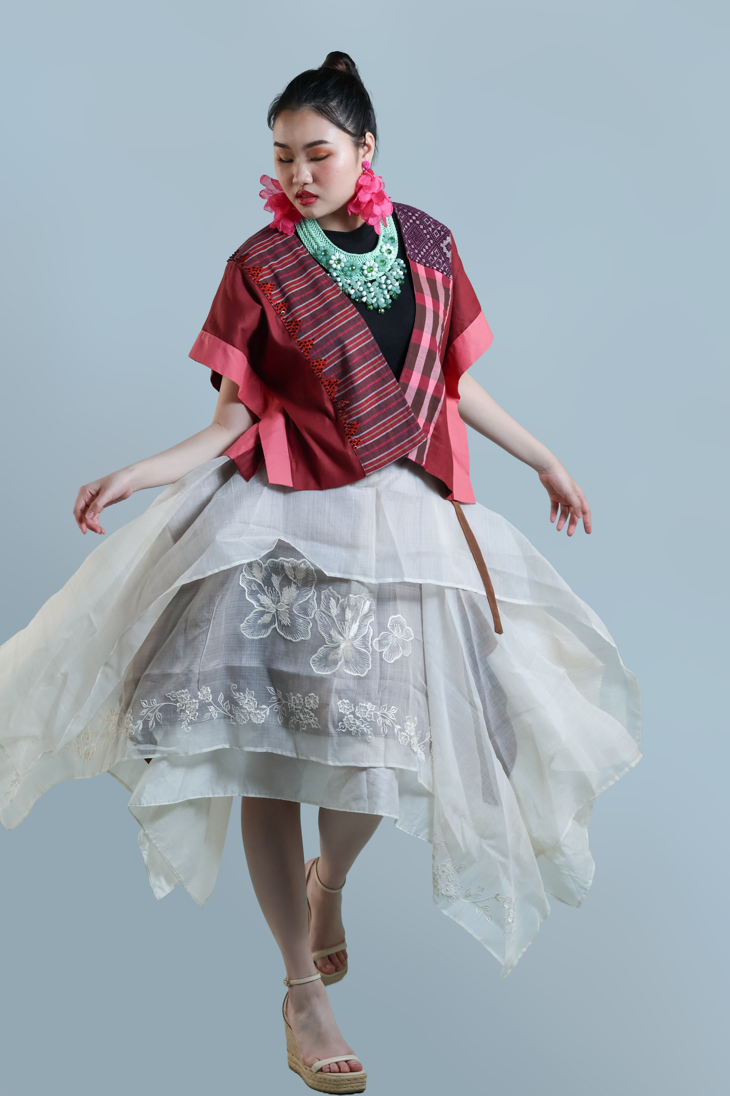 HERITAGE PONCHO IN RED NUMBER