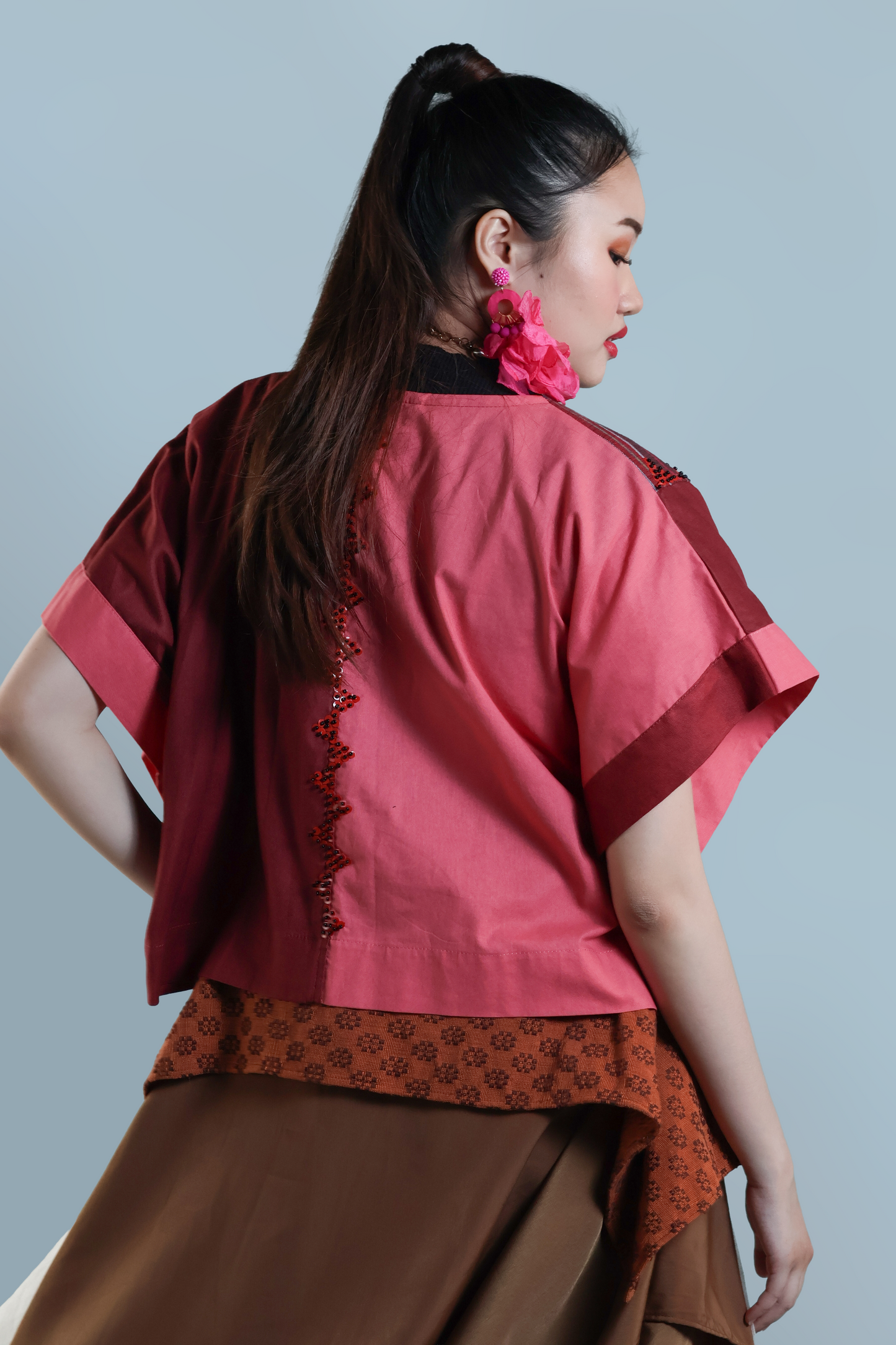 HERITAGE PONCHO IN RED NUMBER