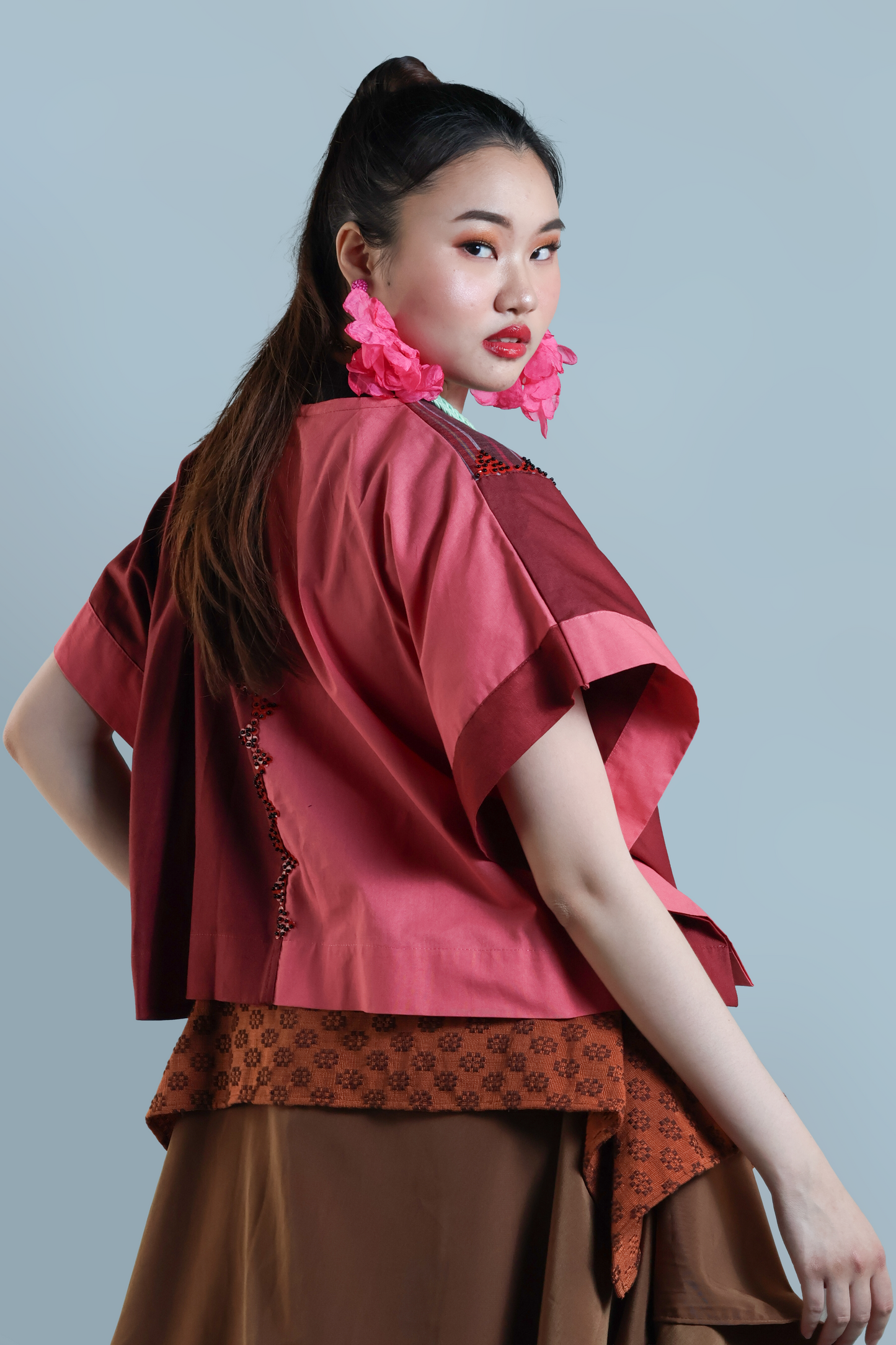 HERITAGE PONCHO IN RED NUMBER