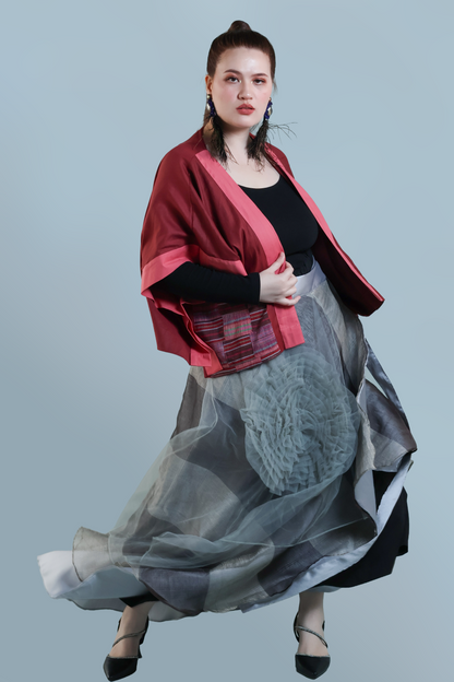 HERITAGE PONCHO IN RED NUMBER