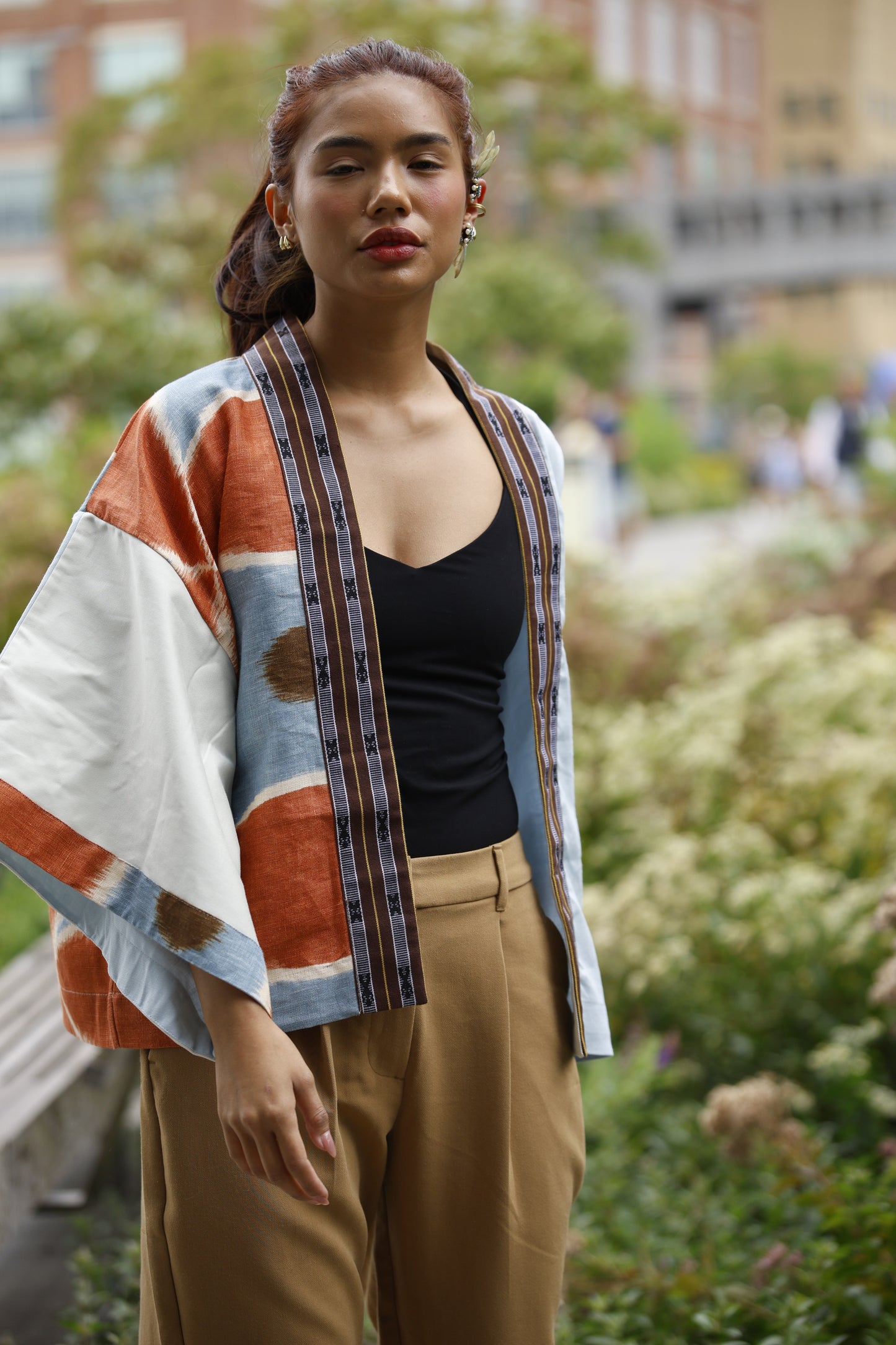 Samurai Poncho in lightblue linen printed with north weave