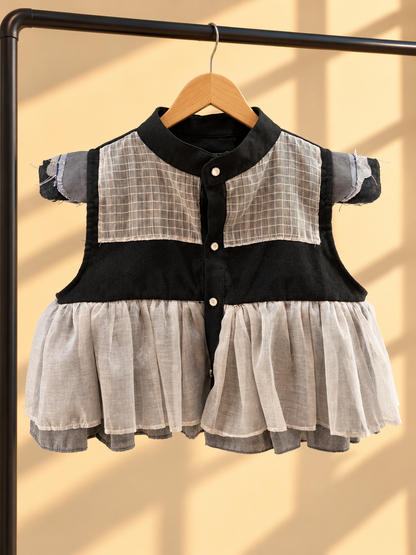 ITINAKDA FLOWY TOP WITH SILVER SQUARE BARONG