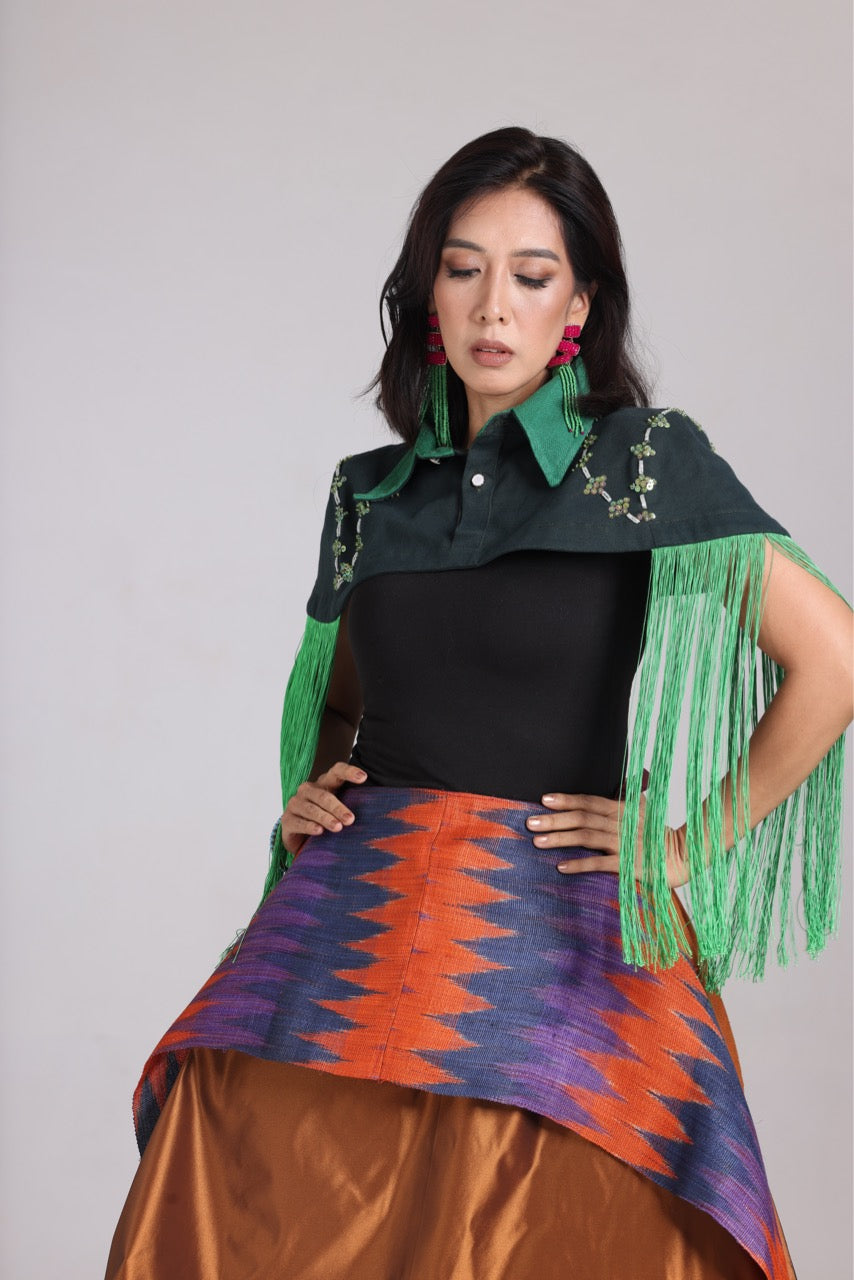 ULAN INIT STATEMENT FRINGE TOP IN DARK GREEN