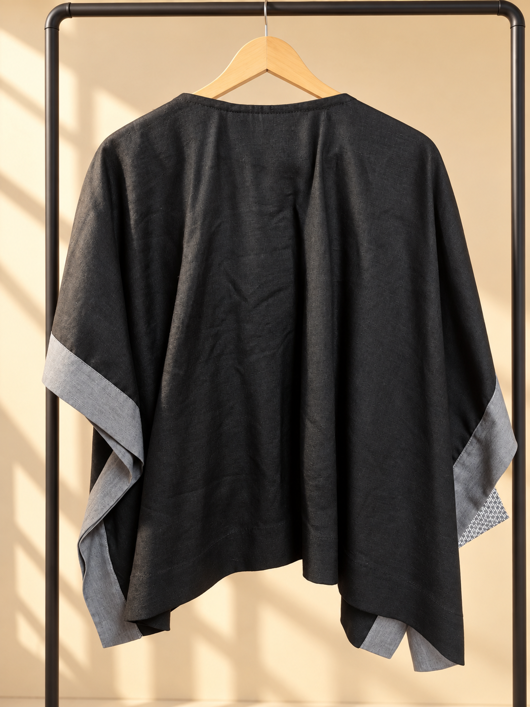 HERITAGE PONCHO IN BLACK LINEN WITH LUZVI WEAVES