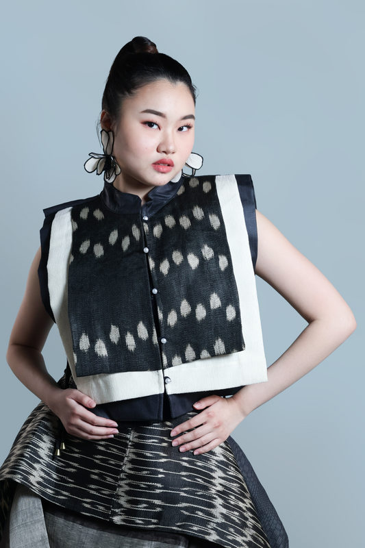 MADALING KAUSAP BIB IN BLACK TNALAK