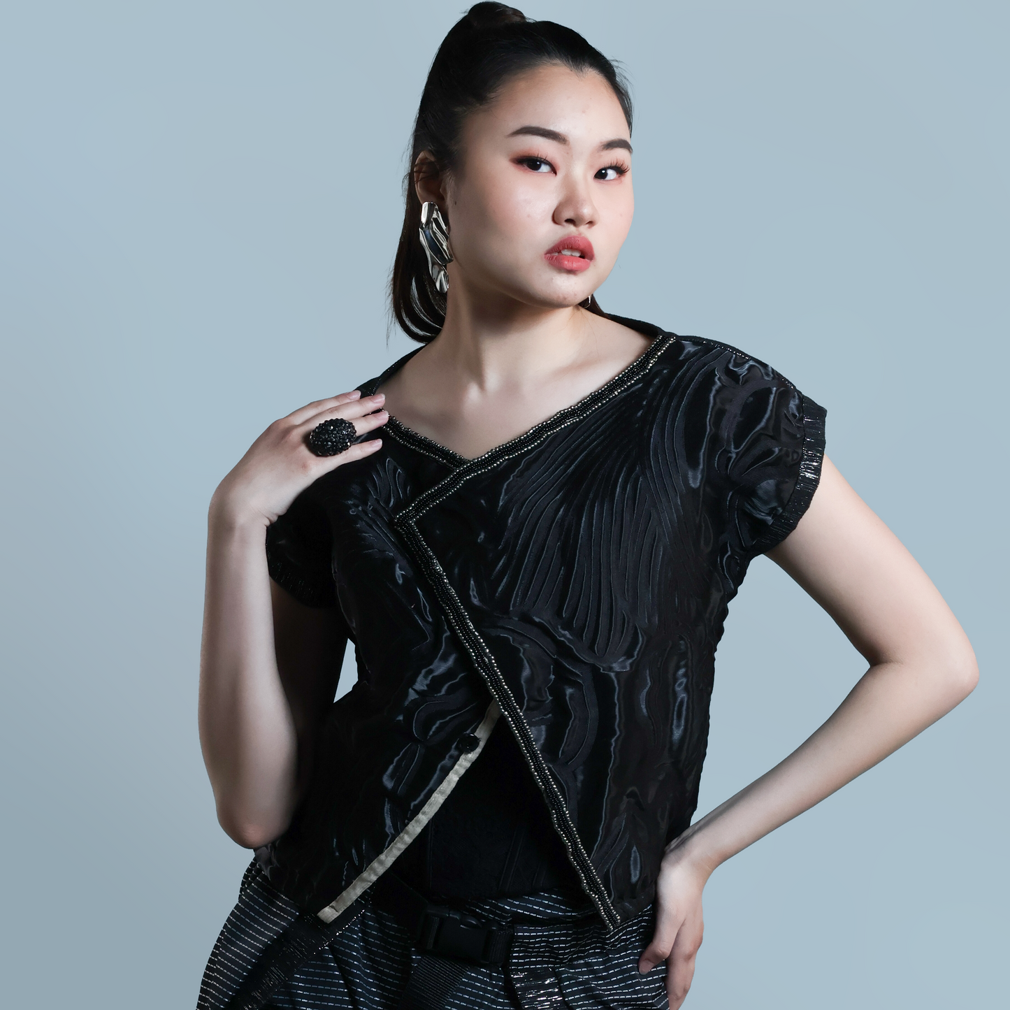 BLACK LIQUID SNAP ON TOP WITH BEAD EMBELLISHMENTS