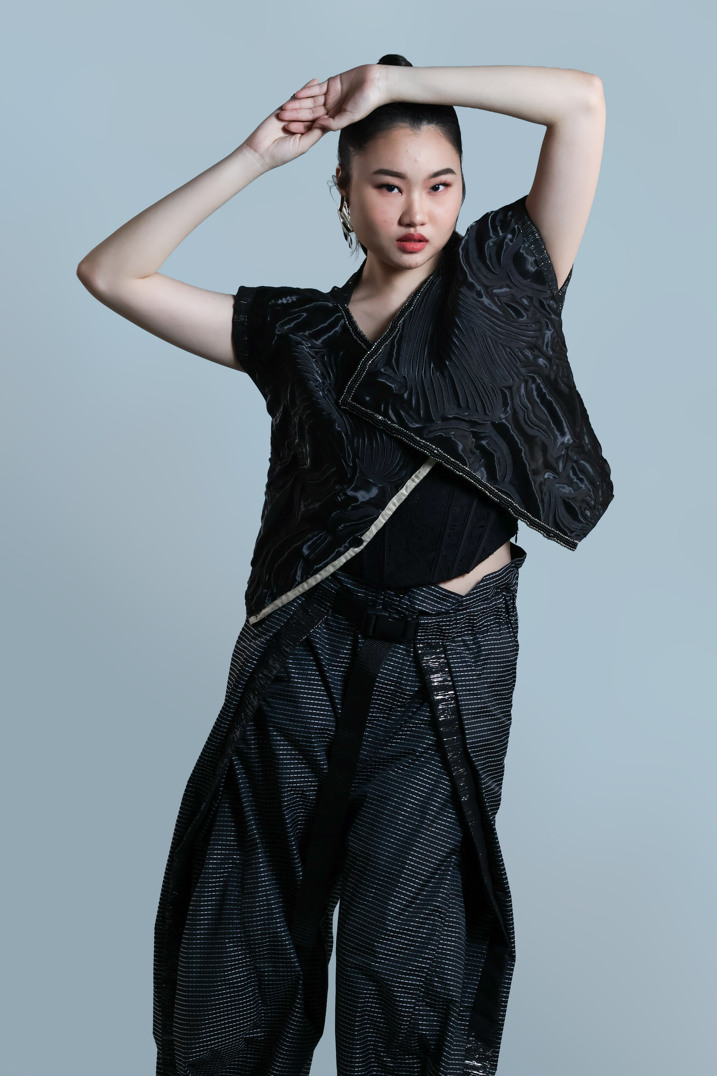 BLACK LIQUID SNAP ON TOP WITH BEAD EMBELLISHMENTS