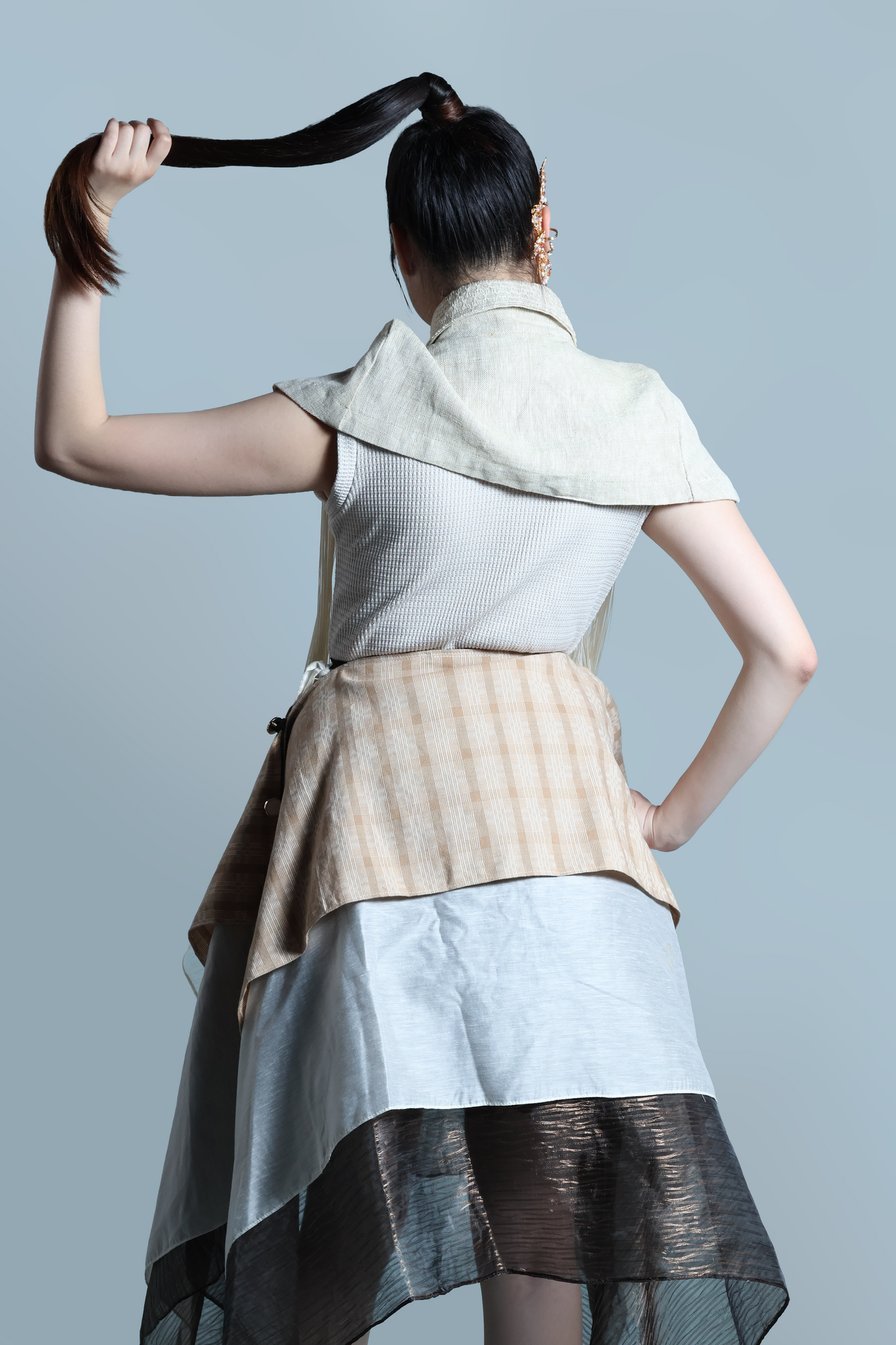 NAG-IISA KANG BIDA, CREAM FRINGE TOP WITH PIÑA