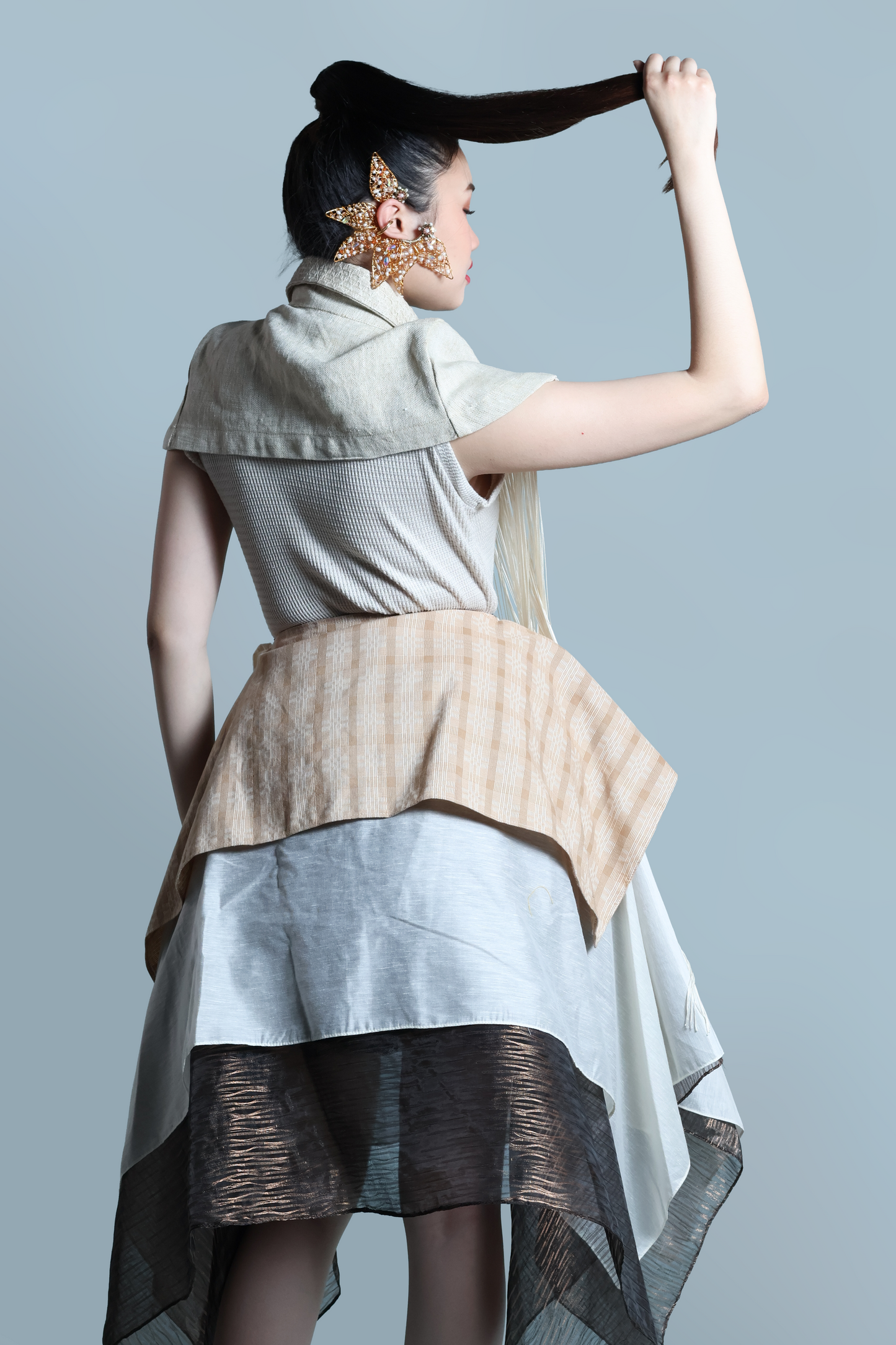 NAG-IISA KANG BIDA, CREAM FRINGE TOP WITH PIÑA