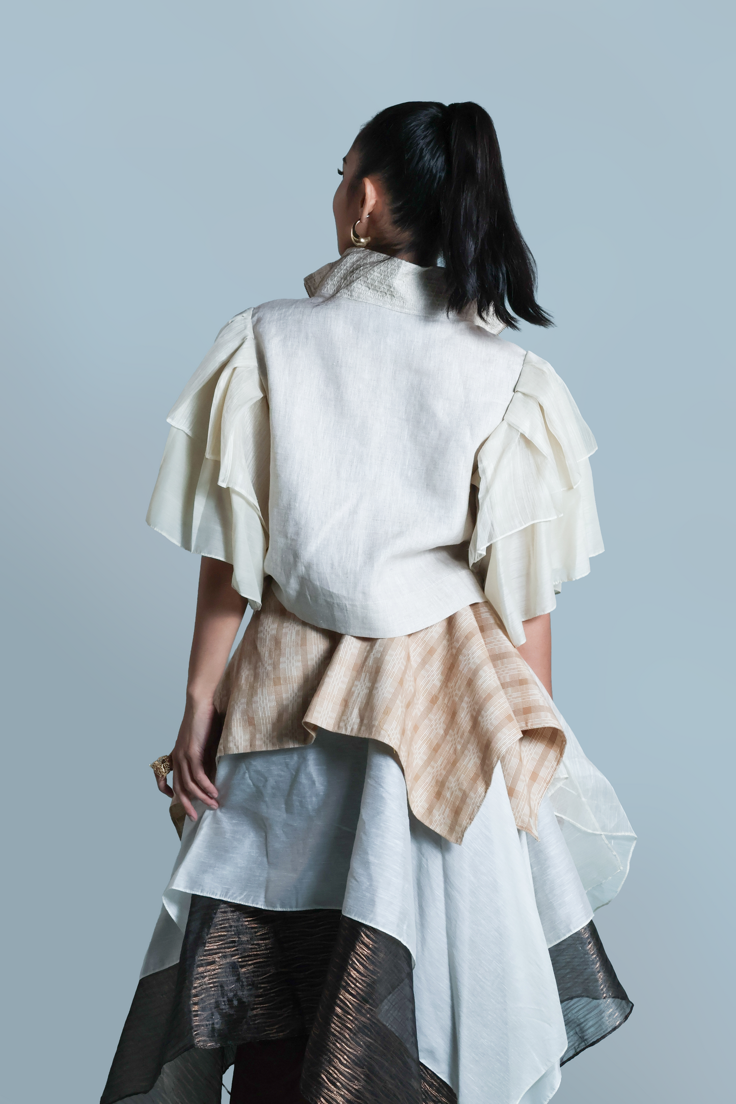GANTIMPALA LINEN JACKET IN OATMEAL CREAM WITH PIÑA CALLADO