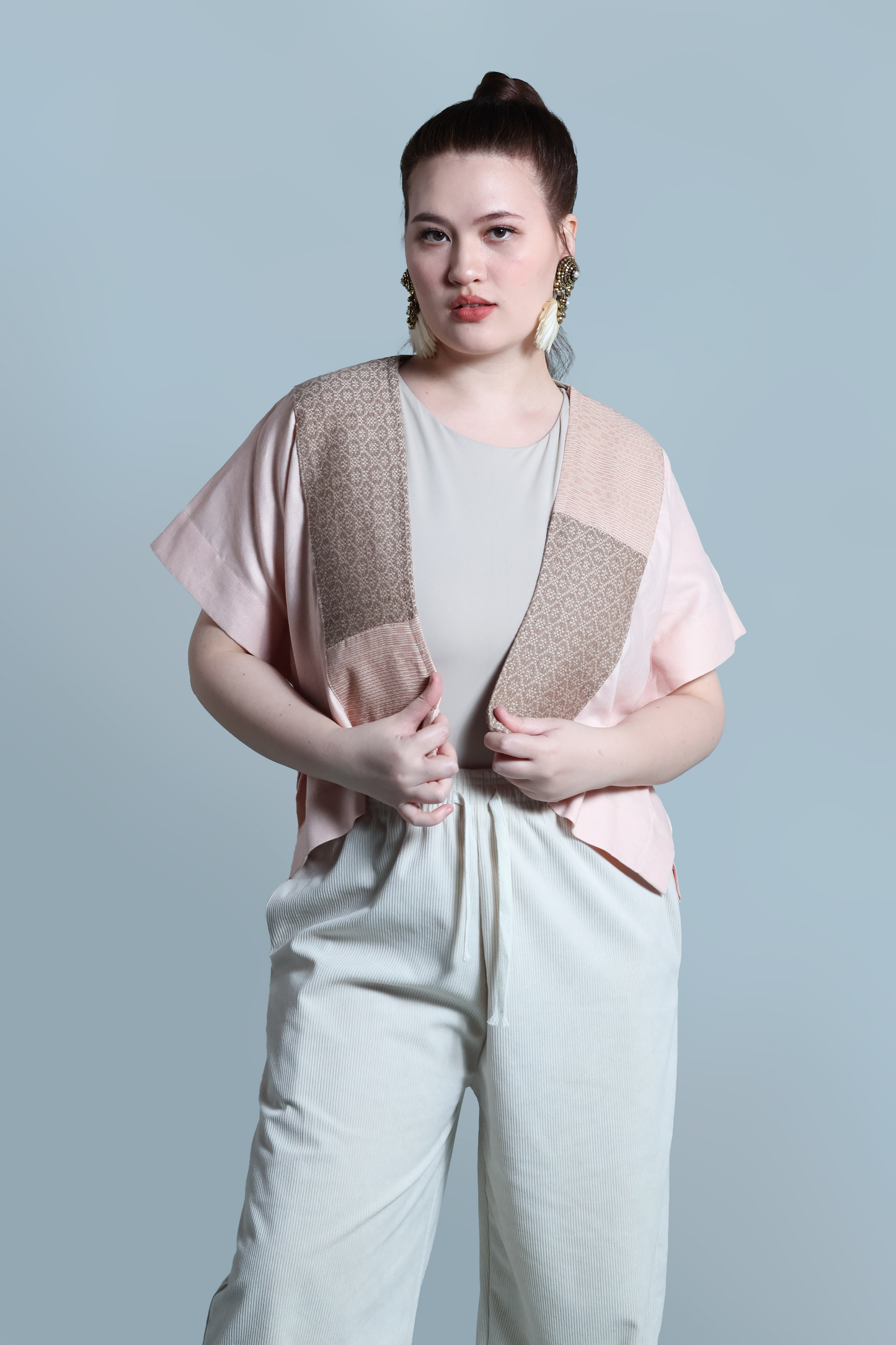 HERITAGE PONCHO IN BLUSH PINK
