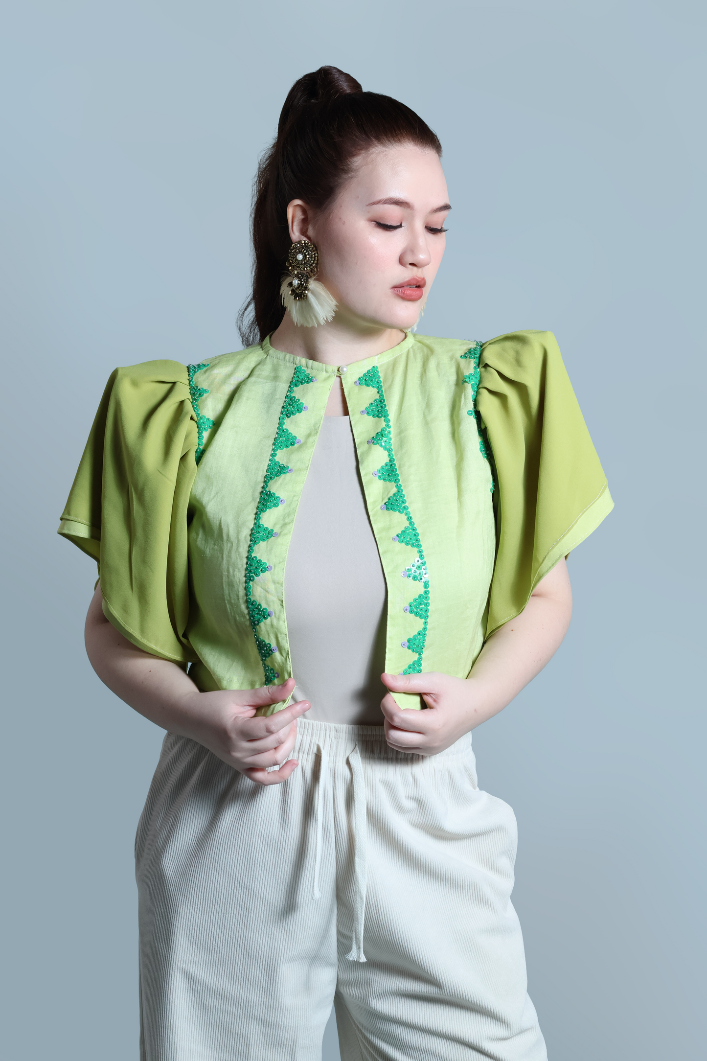 BLUSA IN LIME LINEN WITH BEADWORKS