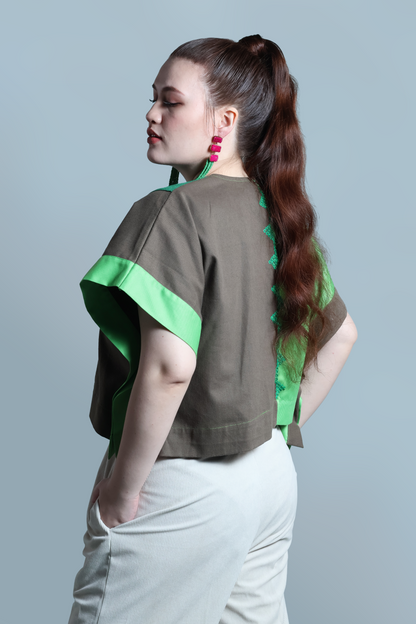 HERITAGE PONCHO GREEN WITH IKAT OF THE NORTH