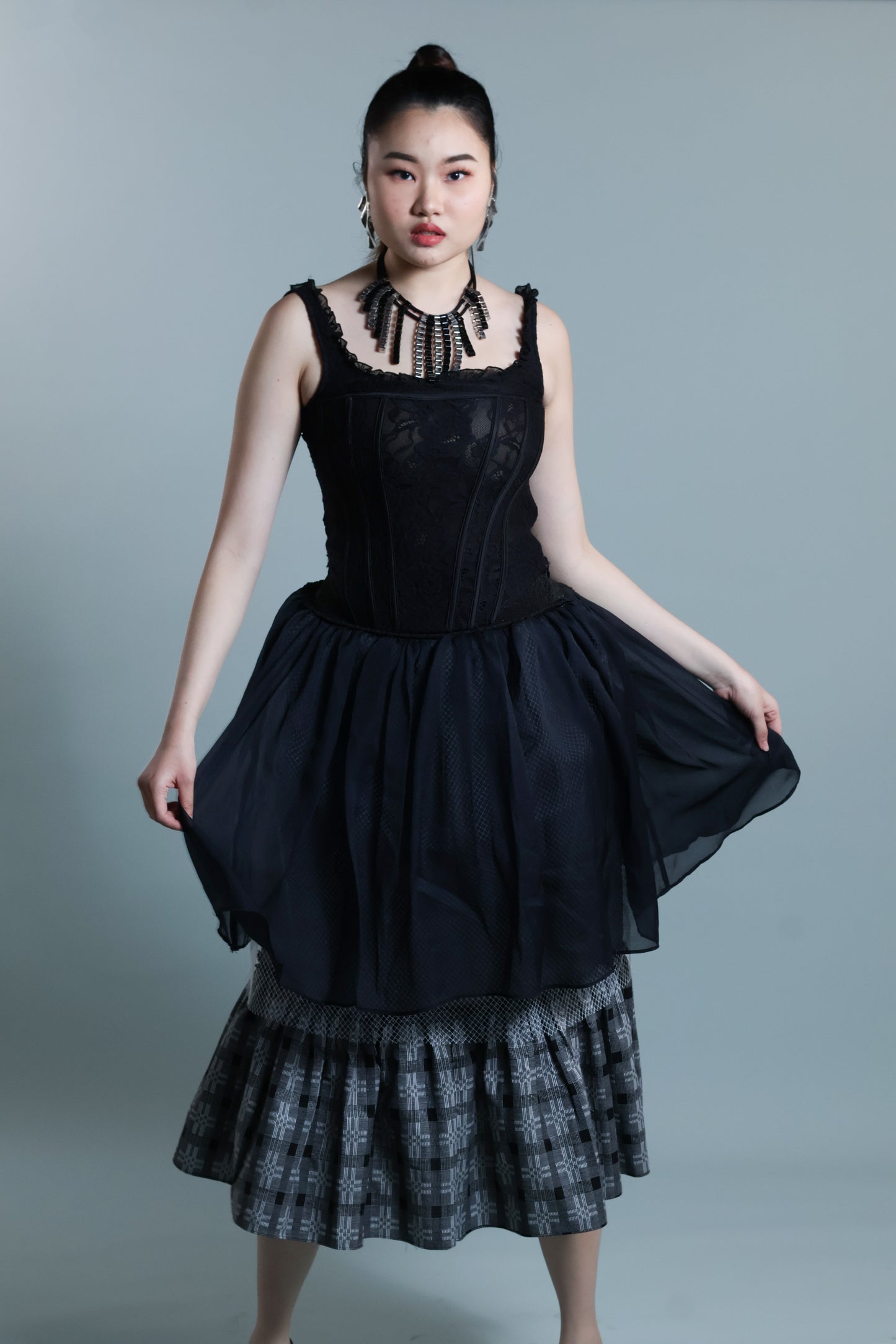 GARTERIZED SKIRT IN BLACK BINAKOL WEAVE