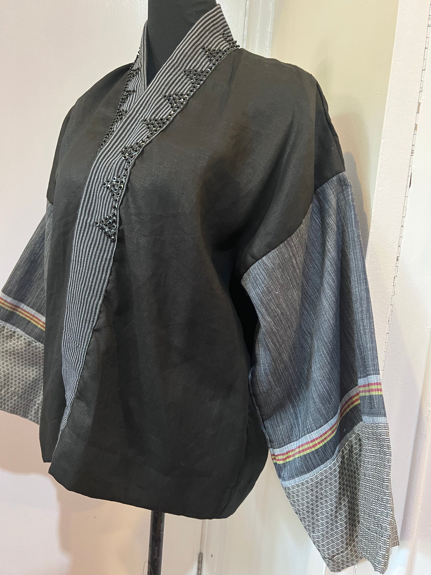 Gabing Mapayapa Black Linen Kimono Poncho in Kantarines and Binakol