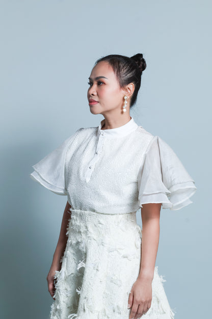 MARIKIT TOP IN WHITE  IN PEARL WHITE WITH BINAKOL