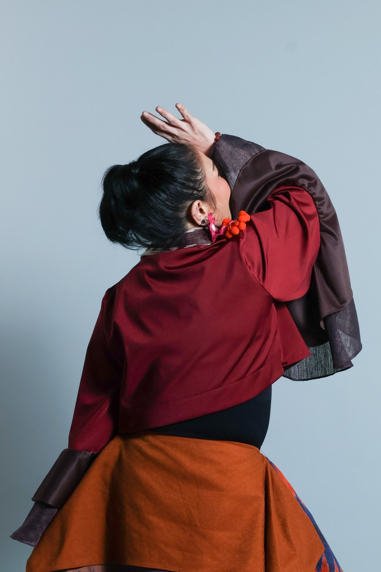 LEAD SINGER WITH WIDE SLEEVES IN MAROON TNALAK