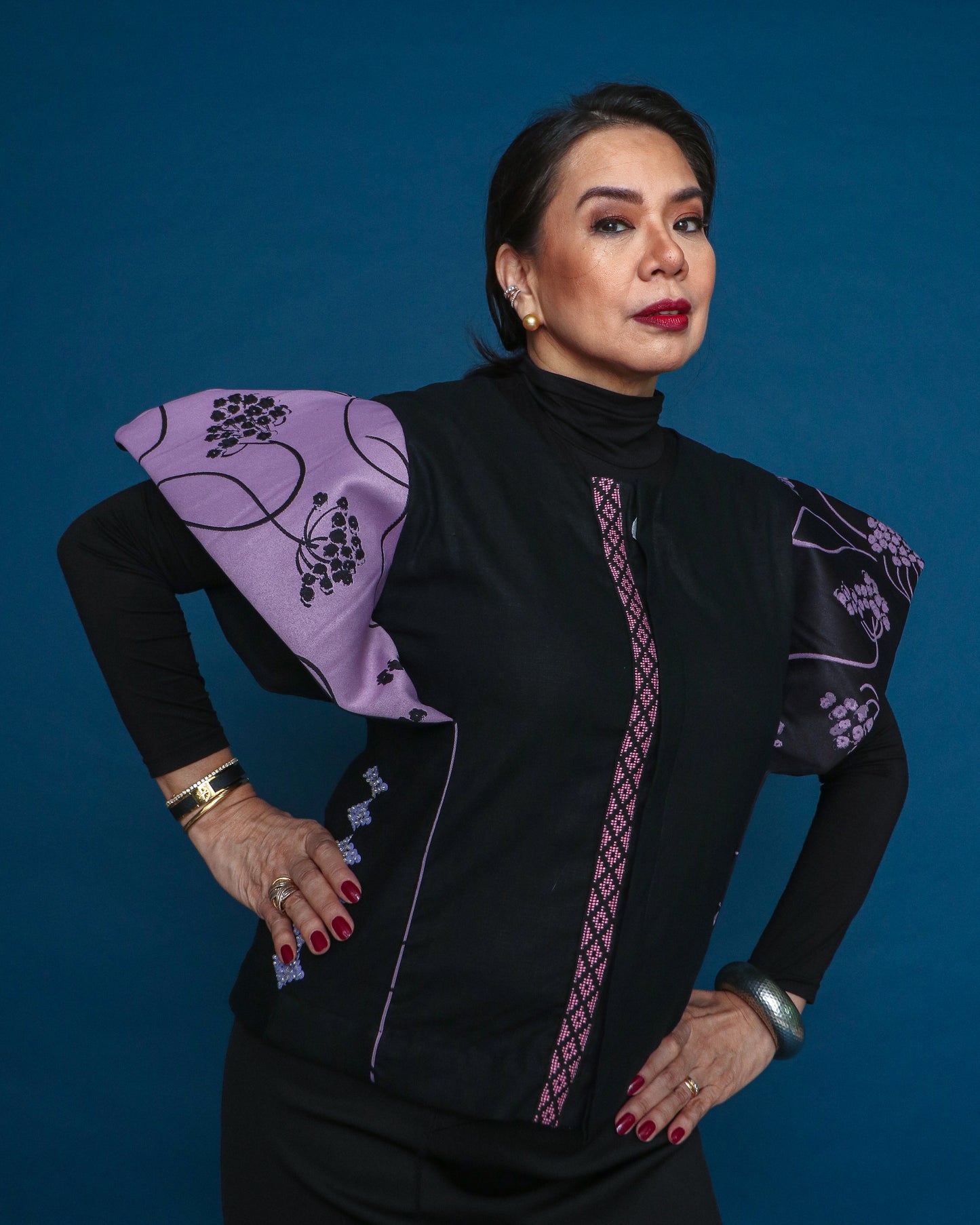 Heir to the Throne Puffed Sleeves Jacket in Black Lilac Langkit of Marawi