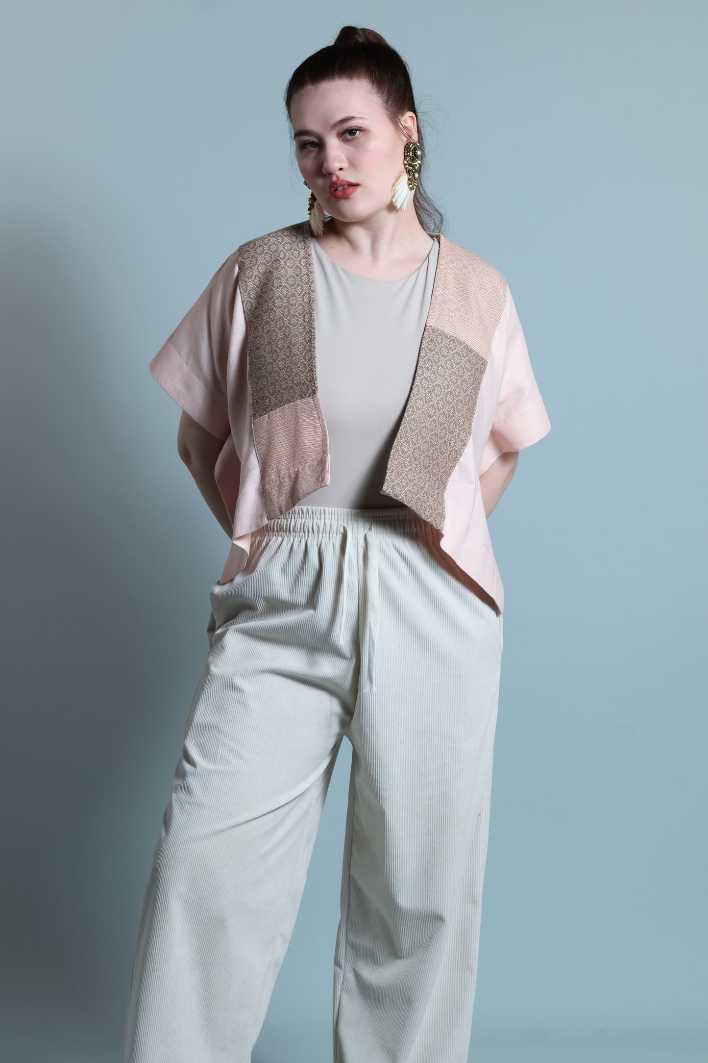 HERITAGE PONCHO IN BLUSH PINK