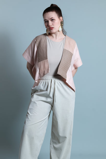HERITAGE PONCHO IN BLUSH PINK