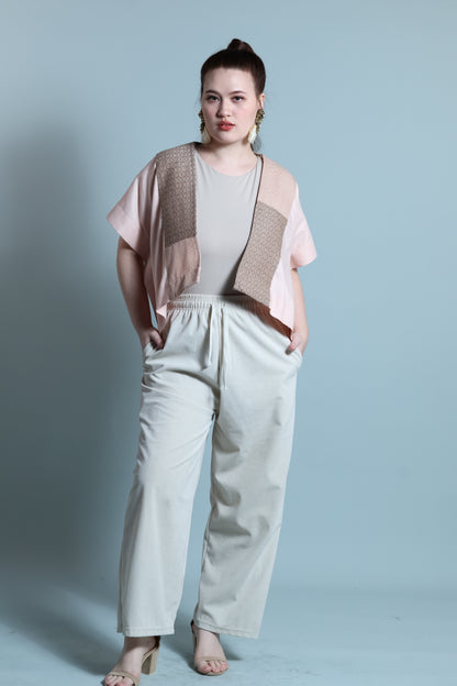 HERITAGE PONCHO IN BLUSH PINK