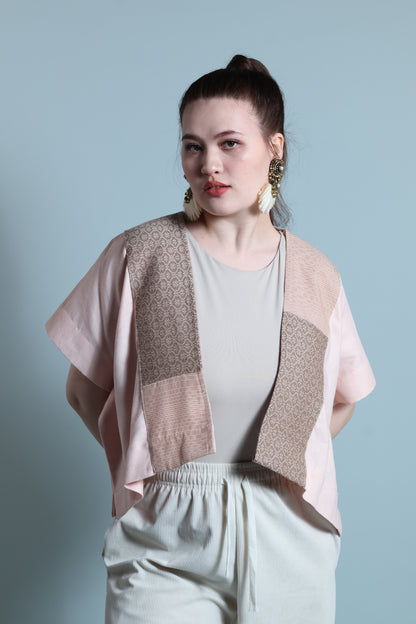 HERITAGE PONCHO IN BLUSH PINK