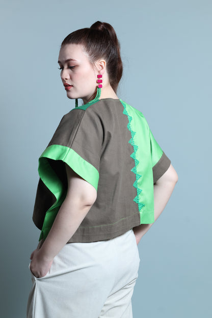 HERITAGE PONCHO GREEN WITH IKAT OF THE NORTH