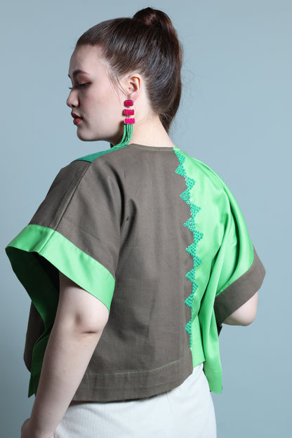HERITAGE PONCHO GREEN WITH IKAT OF THE NORTH