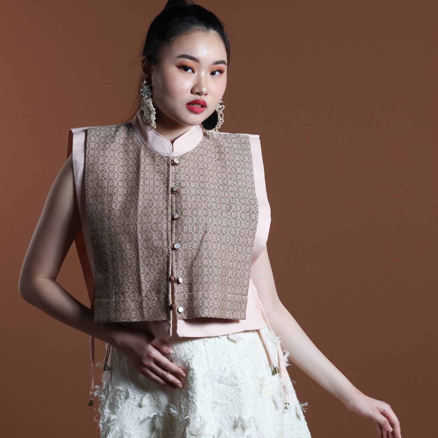 PINAGPALA BIB COFFEE BROWN KUNDIMAN WEAVE