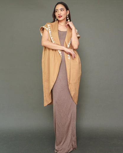 Dignidad Trench Kimono with Deep Pockets and Hand Beadwork in Coffee