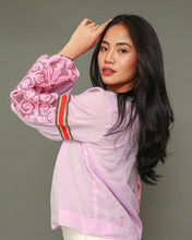 Load image into Gallery viewer, Himig Lilac Linen Top in Inabel Weave