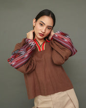 Load image into Gallery viewer, Himig  Dark Brown Linen Top with Maroon Sleeves