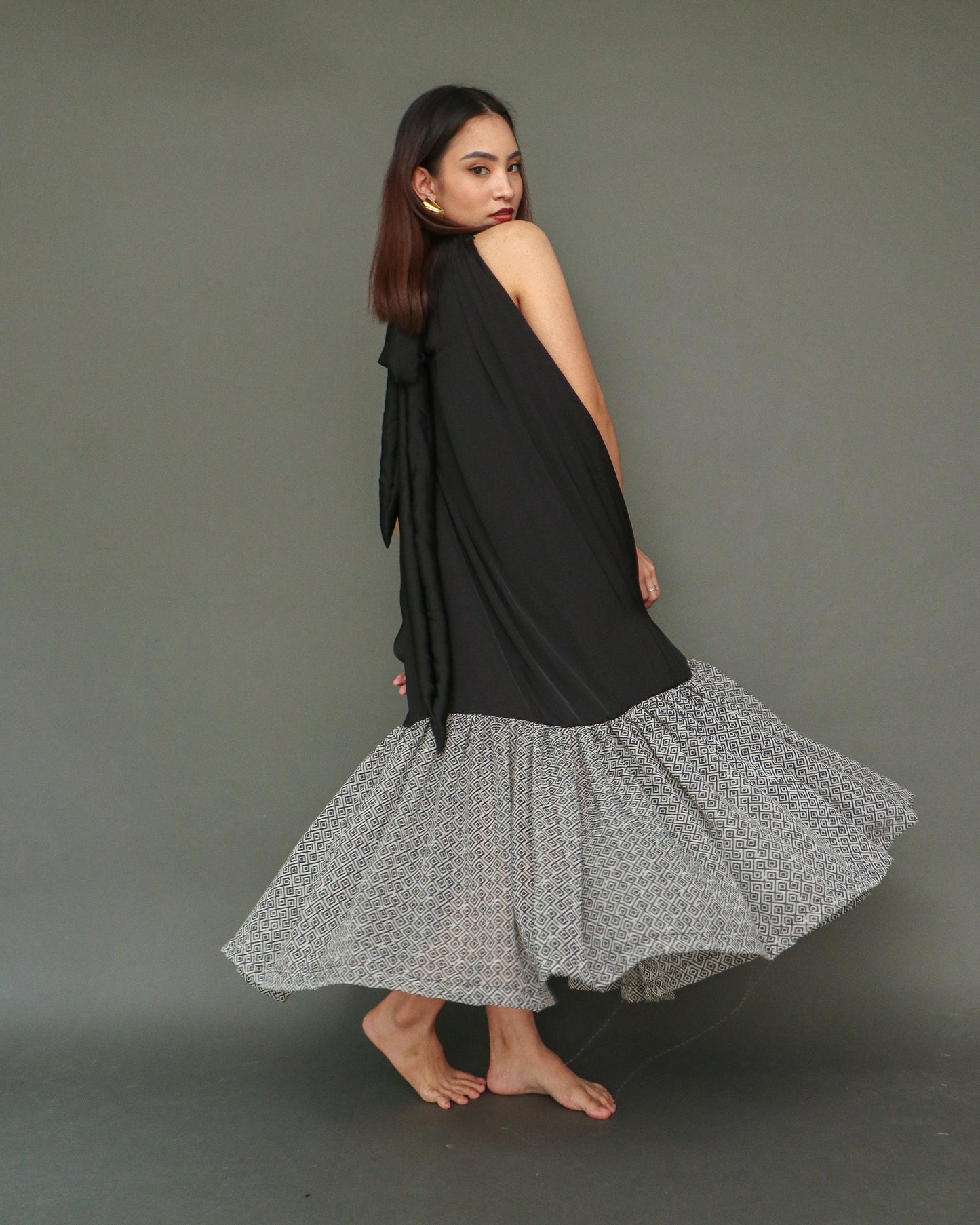Diwata Flowy Dress in Black
