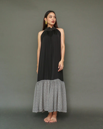 Diwata Flowy Dress in Black