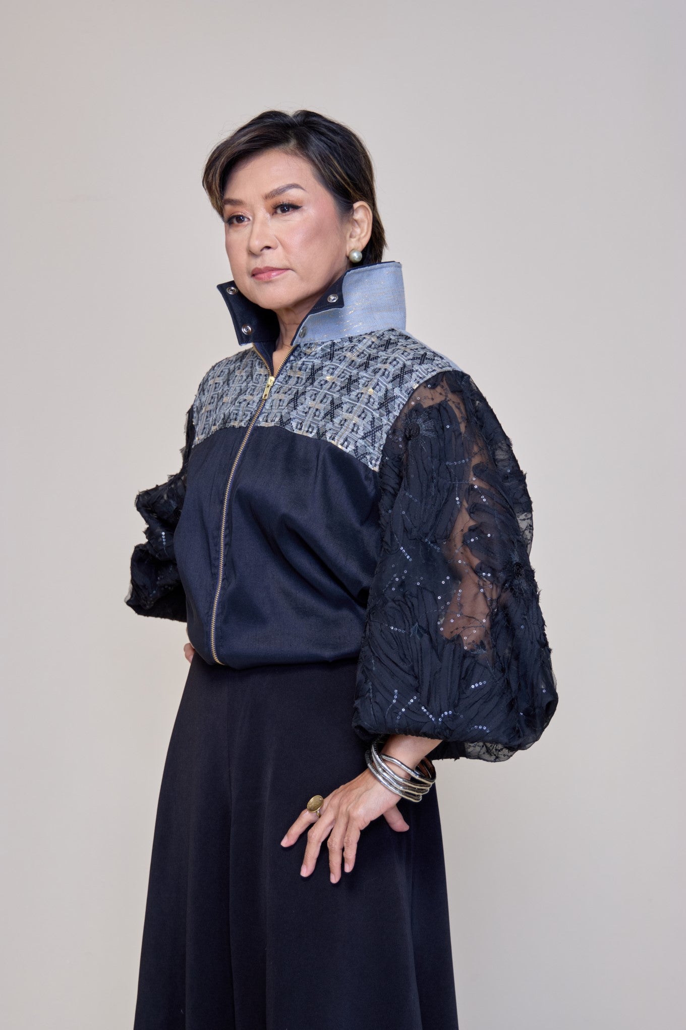 Liwanag sa Dilim Award Winning Suksuk Piña of Abra in Midnight Black