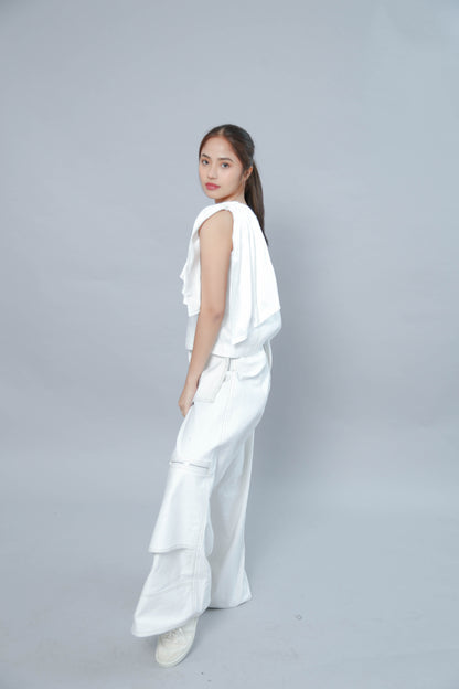 Gabriela Blouse with Huge Ribbon Accent in White Linen