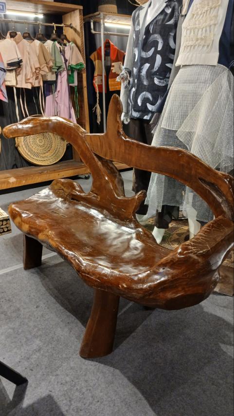 NARRA CHAIR