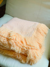 Load image into Gallery viewer, Salmon Inabel Throw Blanket with Fringe