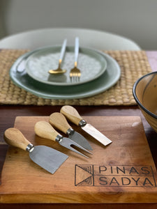 Cheeseboard with Knives