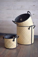 Load image into Gallery viewer, Zen Pandan Round Planter Basket