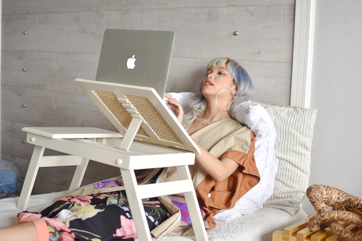 Best Seller! Solihiya Lap Desk in Off White