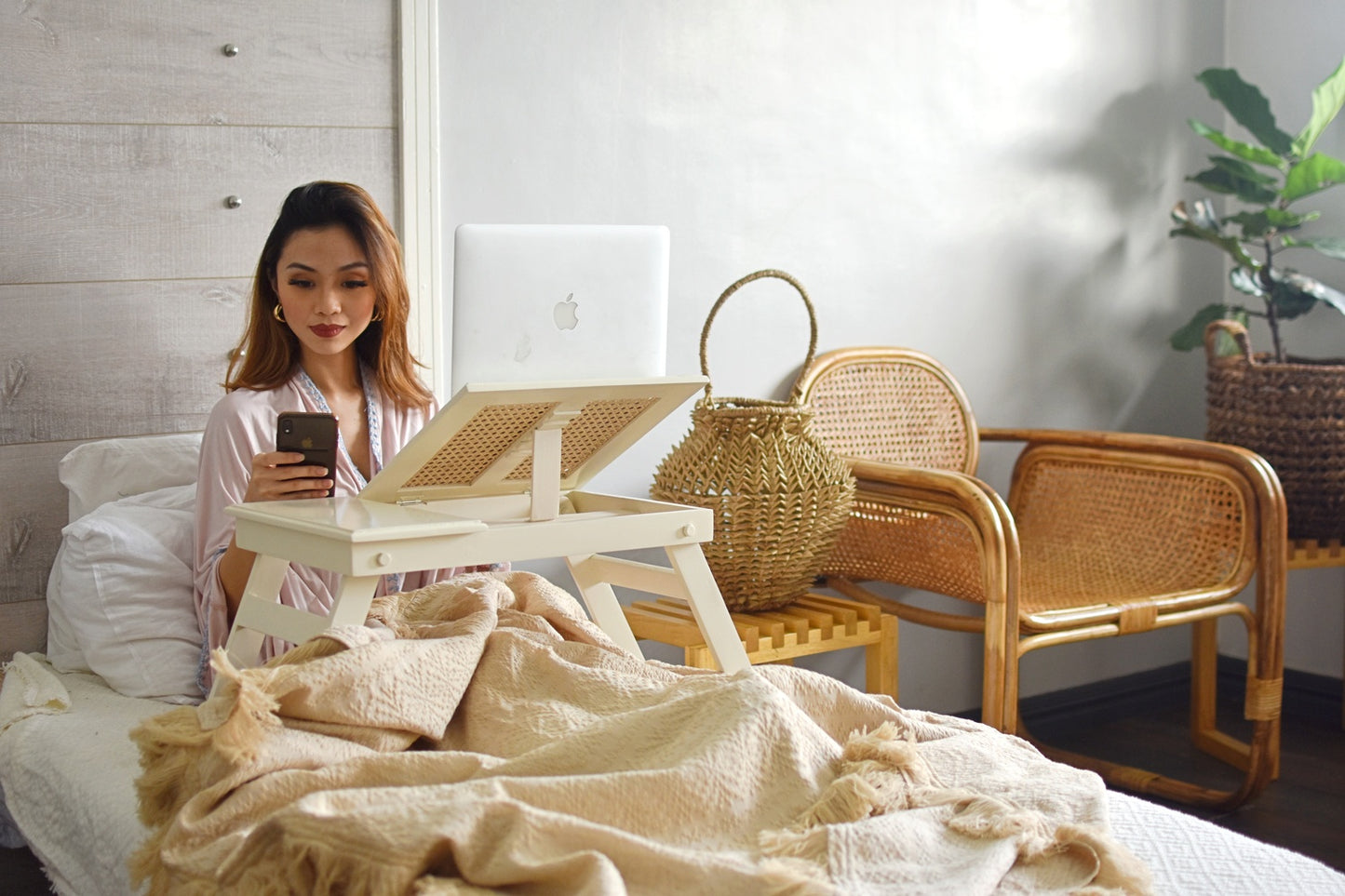 Best Seller! Solihiya Lap Desk in Off White